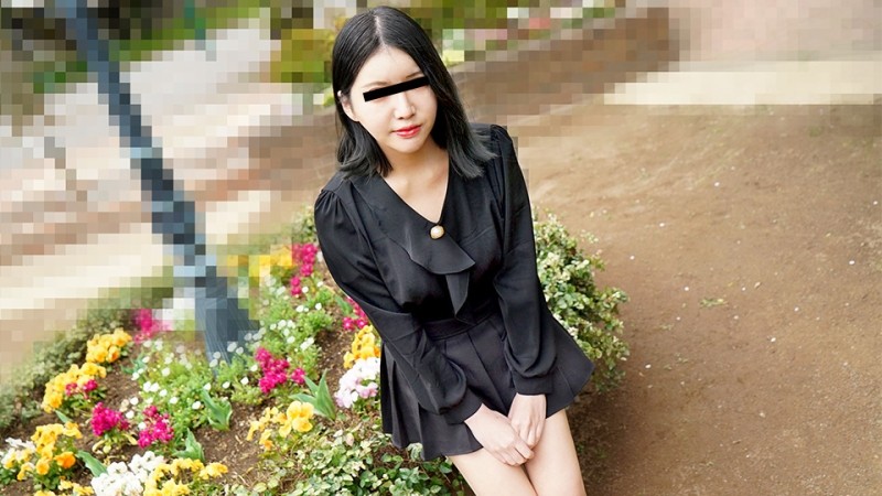 10musume-102823_01 – The empty-handed vibrator rotates the propeller in the beautiful butt! – Amateur girl talking on the phone with her boyfriend while being fucked!